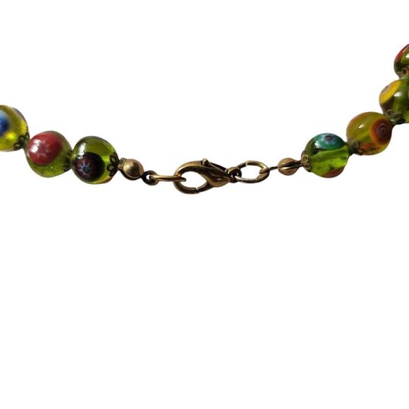 Green Glass Beaded Neacklace - Picture 5 of 6